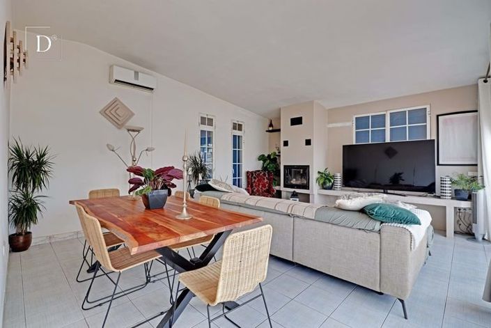 Image No.17-5 Bed House for sale