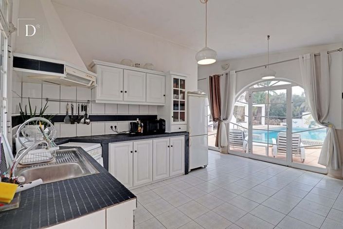 Image No.24-5 Bed House for sale