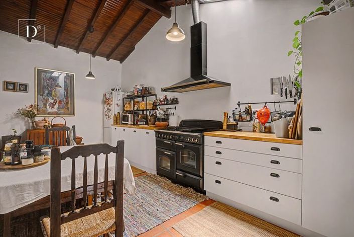 Image No.10-3 Bed House for sale