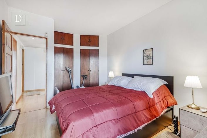 Image No.41-8 Bed House for sale