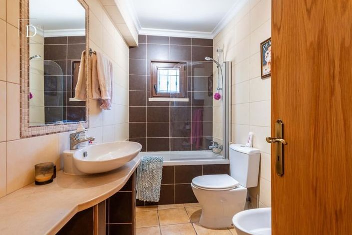 Image No.16-3 Bed House for sale