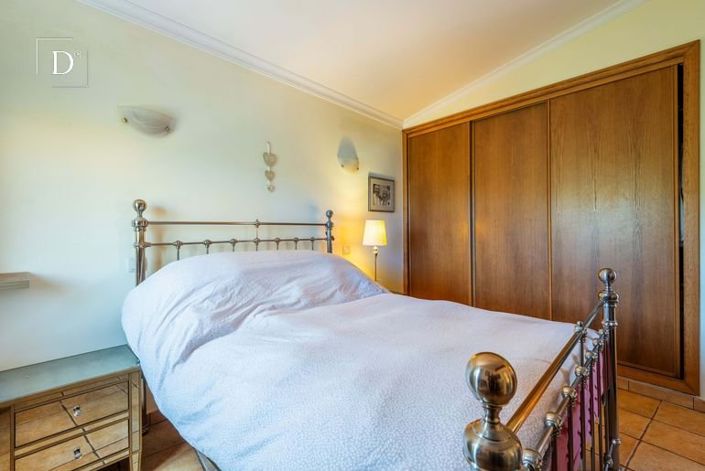 Image No.21-3 Bed House for sale