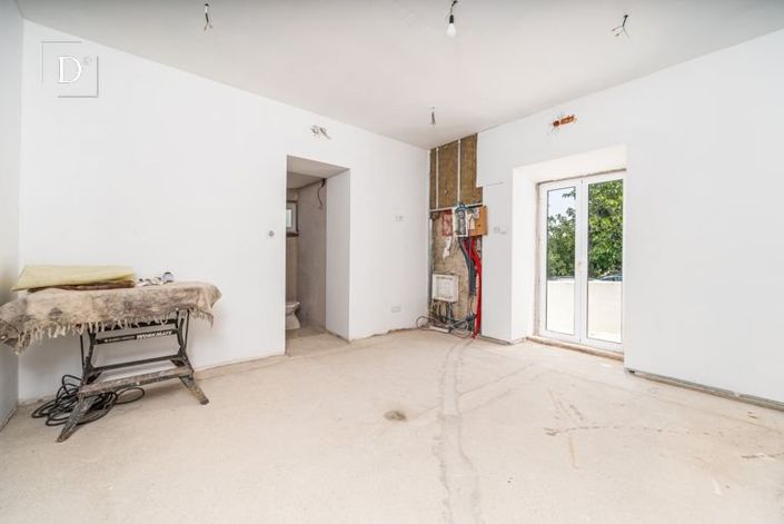 Image No.14-3 Bed House for sale