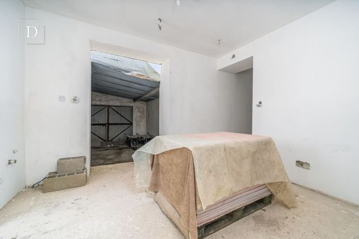 Image No.15-3 Bed House for sale