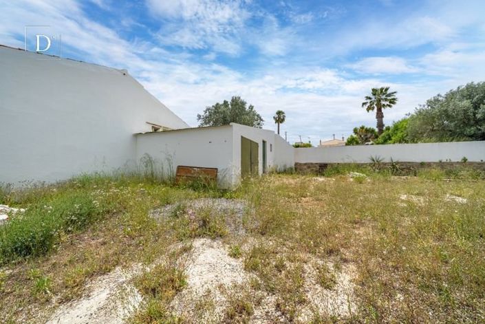 Image No.20-3 Bed House for sale