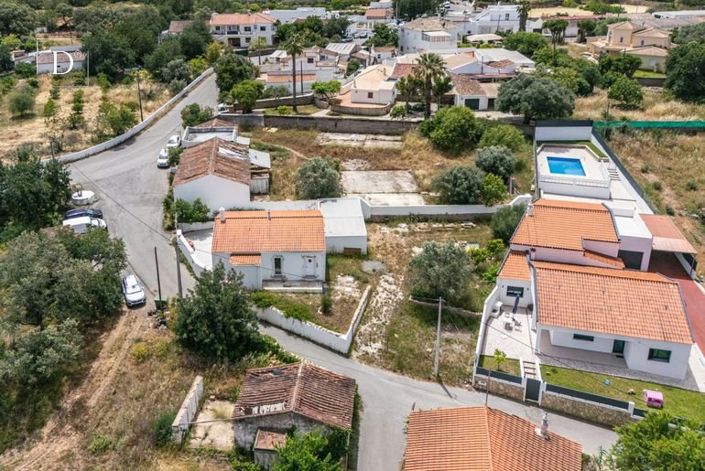 Image No.25-3 Bed House for sale