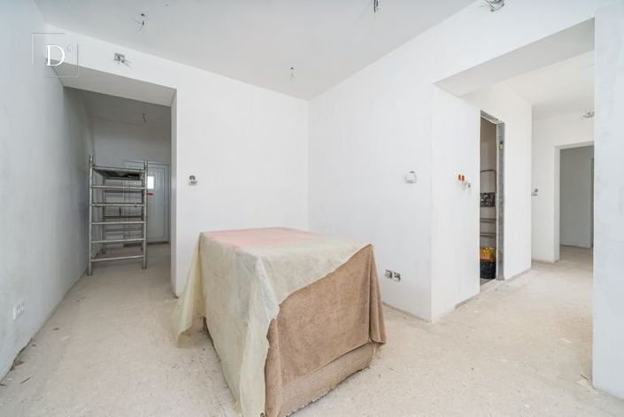 Image No.9-3 Bed House for sale