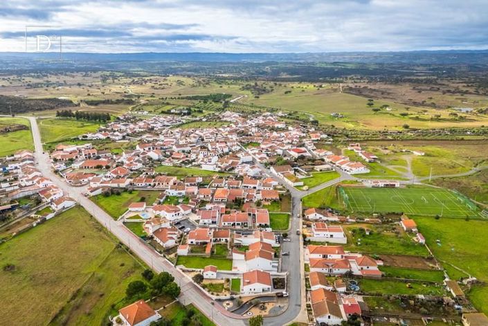 Image No.10-1 Bed House for sale