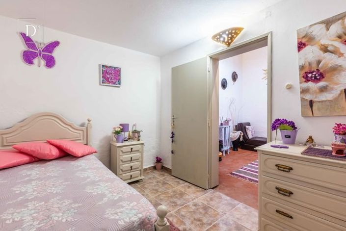 Image No.6-1 Bed House for sale