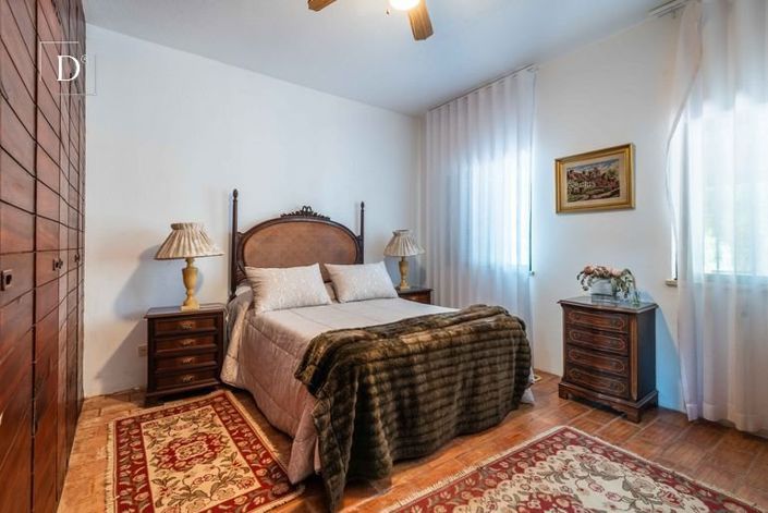 Image No.10-5 Bed House for sale