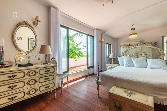Image No.12-5 Bed House for sale
