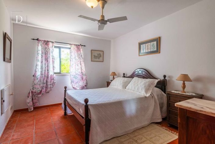 Image No.16-5 Bed House for sale