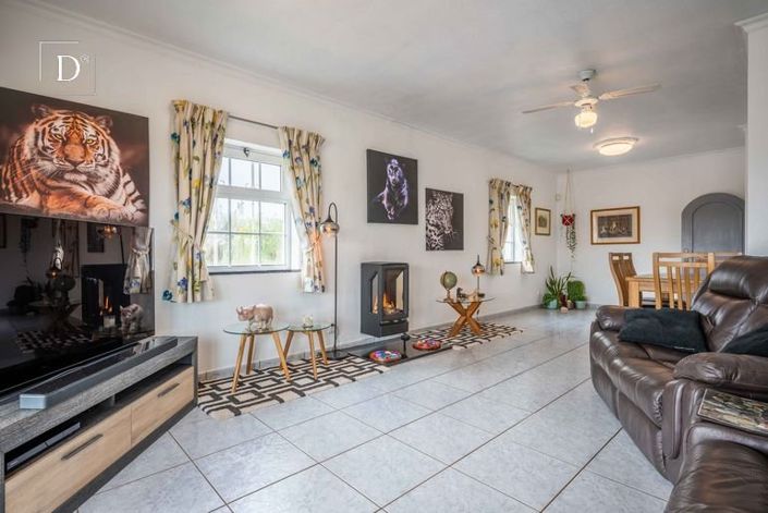 Image No.6-3 Bed House for sale