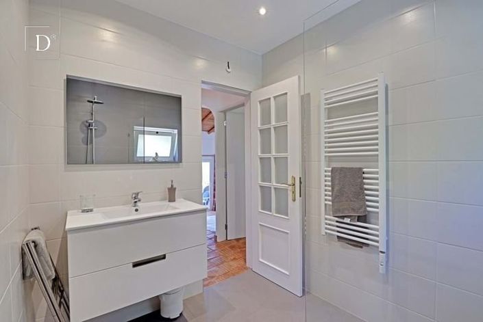 Image No.21-4 Bed House for sale