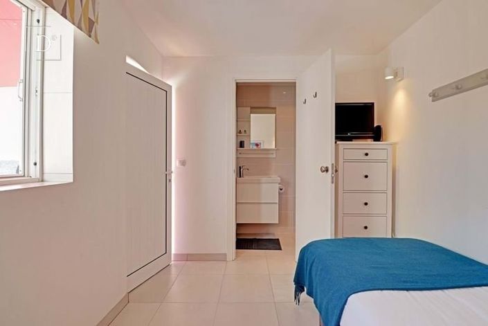 Image No.23-4 Bed House for sale