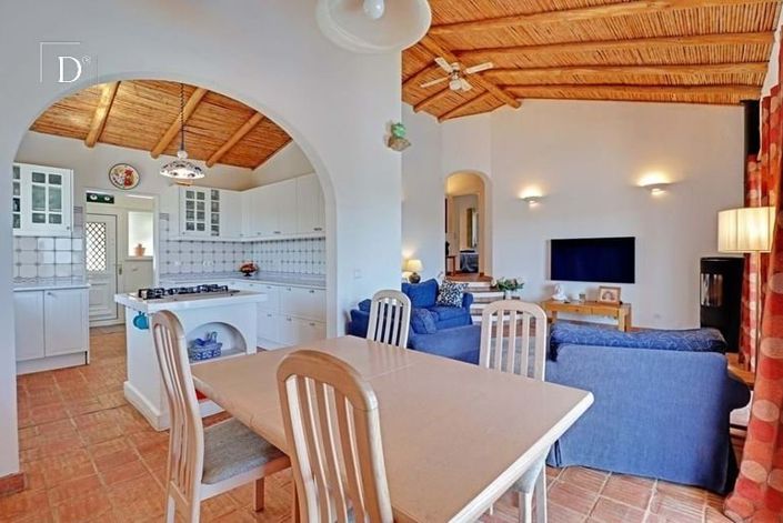 Image No.7-4 Bed House for sale