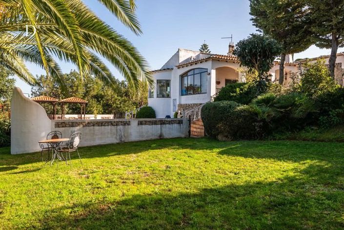 Image No.20-4 Bed House for sale
