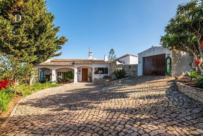 Image No.21-4 Bed House for sale