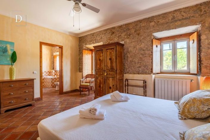Image No.2-9 Bed House for sale