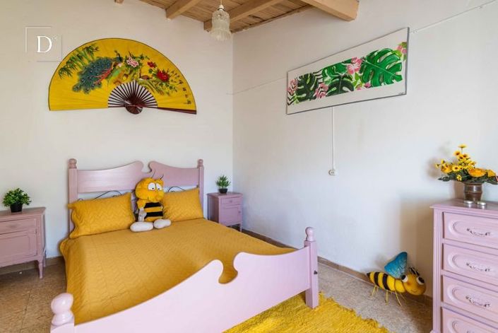 Image No.2-4 Bed House for sale