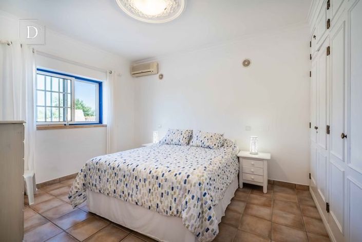 Image No.7-3 Bed House for sale