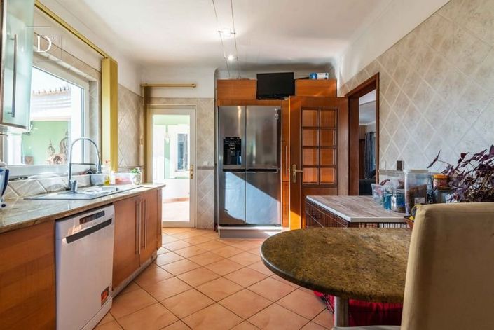 Image No.10-4 Bed House for sale