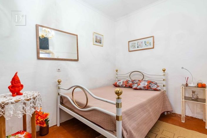 Image No.11-3 Bed House for sale