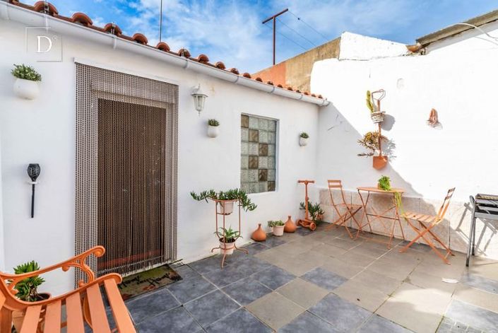 Image No.2-3 Bed House for sale