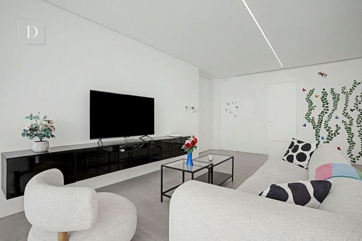Image No.12-2 Bed Apartment for sale