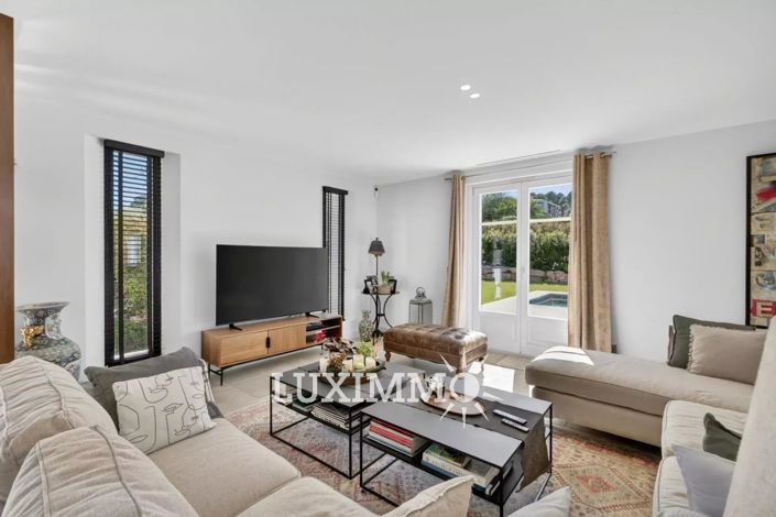 Image No.4-4 Bed House for sale