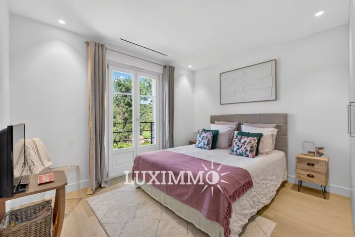 Image No.9-4 Bed House for sale