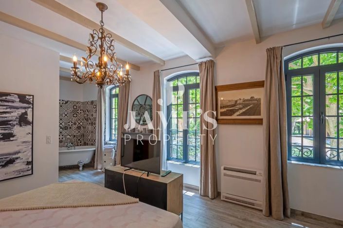 Image No.16-5 Bed House for sale