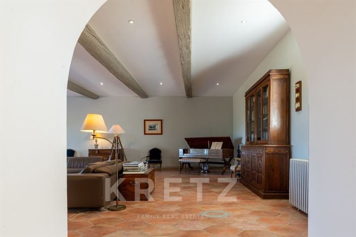 Image No.9-11 Bed House for sale