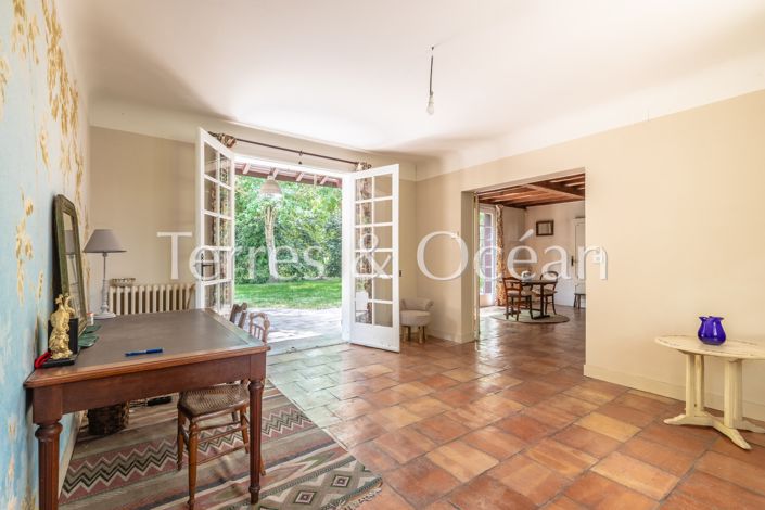 Image No.10-13 Bed House for sale