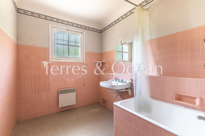 Image No.16-13 Bed House for sale