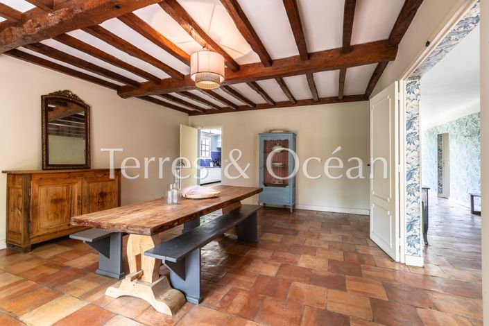 Image No.8-13 Bed House for sale