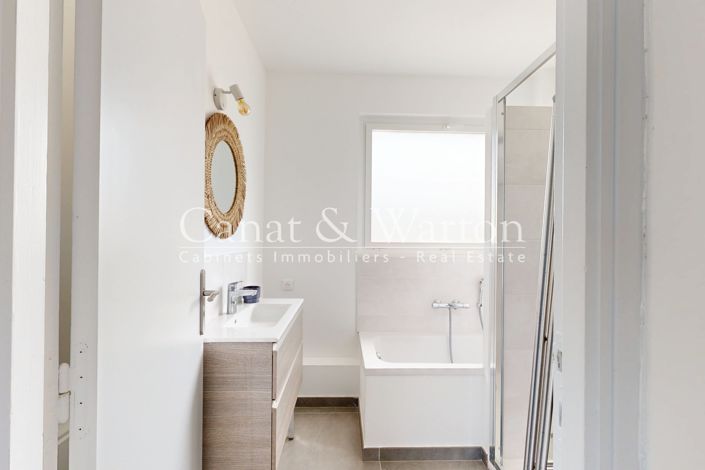 Image No.10-6 Bed House for sale