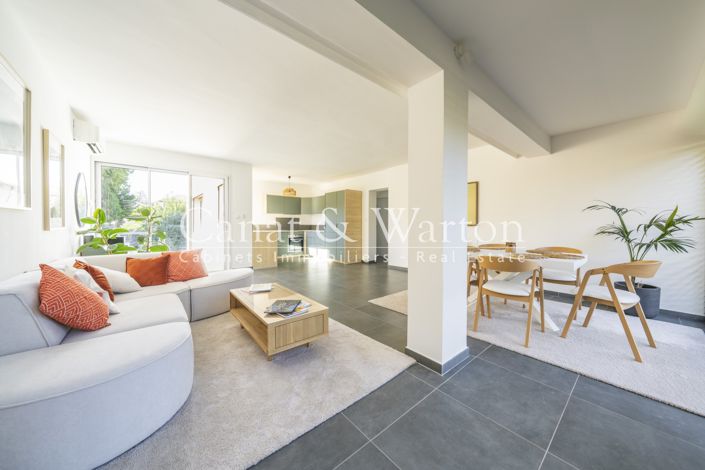 Image No.2-6 Bed House for sale