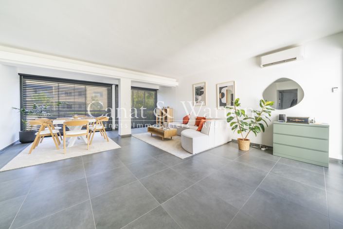 Image No.4-6 Bed House for sale