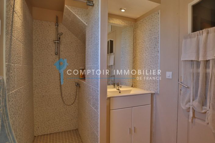 Image No.12-5 Bed House for sale