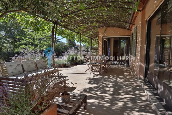 Image No.22-5 Bed House for sale