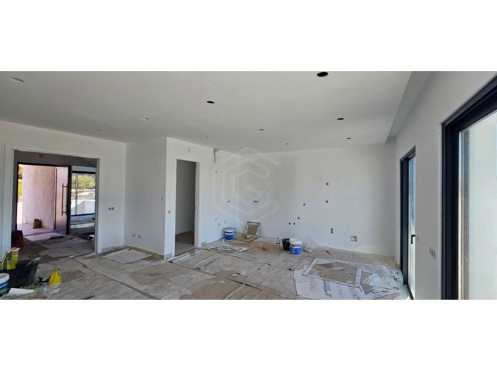 Image No.14-4 Bed House for sale
