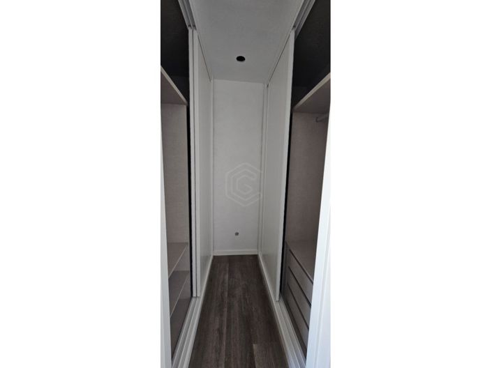 Image No.23-4 Bed House for sale