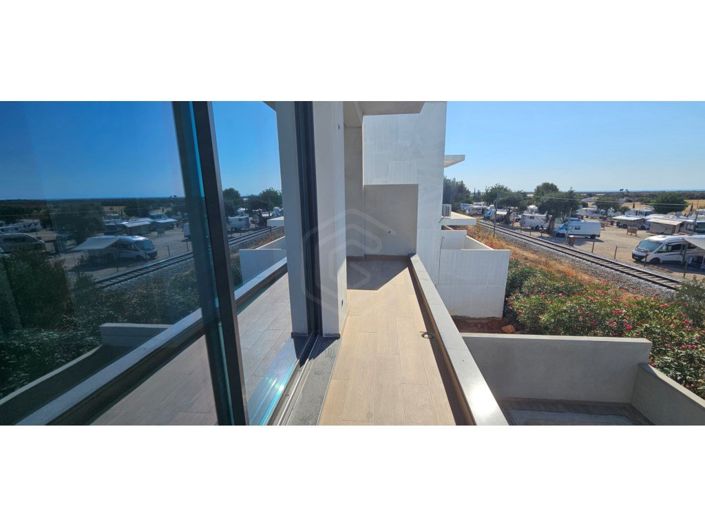 Image No.29-4 Bed House for sale