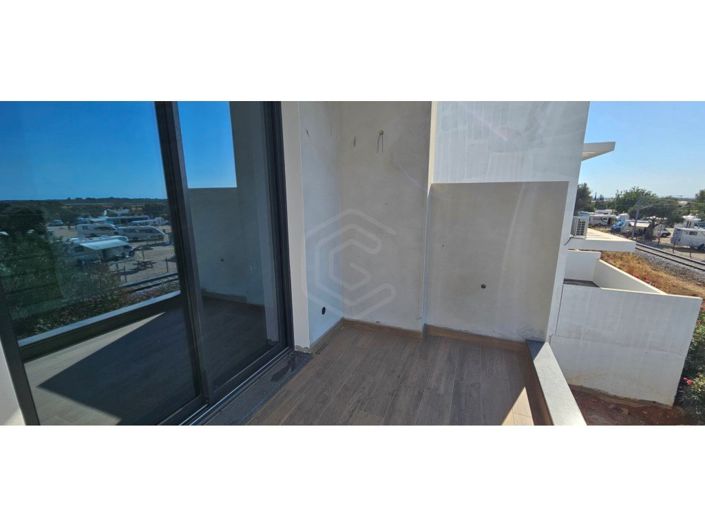 Image No.32-4 Bed House for sale