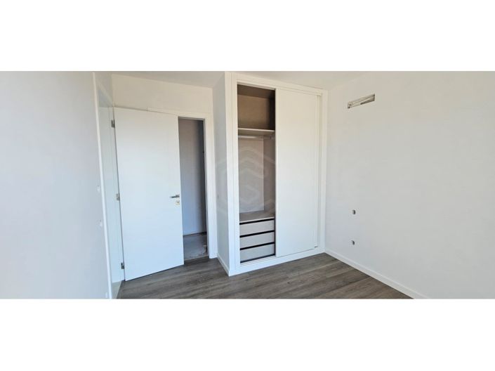Image No.34-4 Bed House for sale