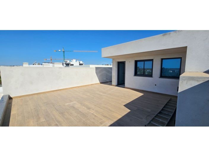 Image No.43-4 Bed House for sale