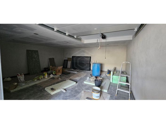 Image No.45-4 Bed House for sale