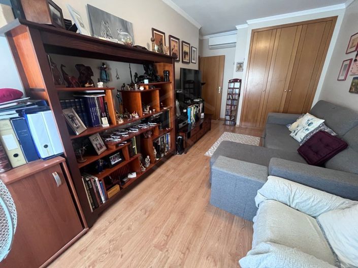 Image No.20-3 Bed Apartment for sale