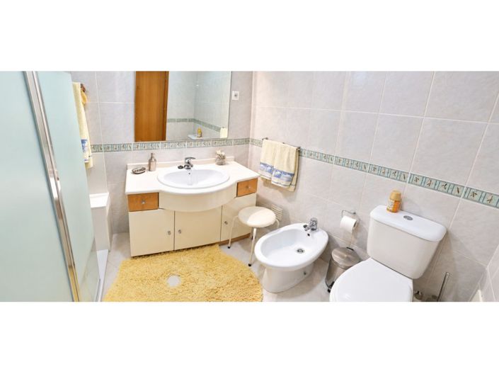 Image No.21-3 Bed Apartment for sale